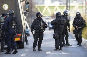 Во Франции задержаны родные террориста, стрелявшего в зале “Батаклан”