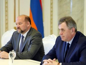 Овик Абраамян обсудил ряд вопросов с губернаторами Ярославской и Архангельской областей России