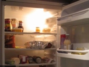 Мать заморозила живого ребенка в холодильнике