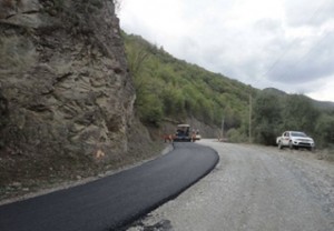 Назван срок завершения строительства стратегически важной для Армении и НКР автотрассы Варденис-Мартакерт