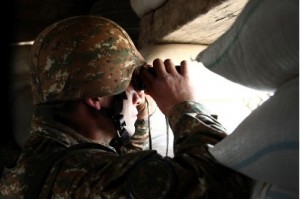 Азербайджан за неделю 300 раз нарушил перемирие на карабахском направлении