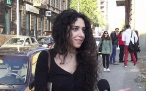 Турчанка вместе с друзьями приняла участие в уборке Еревана