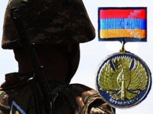 Президент НКР посмертно наградил погибших военнослужащих