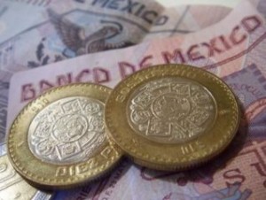 Мексиканский песо рекордно рухнул по отношению к доллару