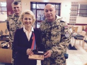 Министр обороны Германии посетила место дислокации армянских миротворцев в Афганистане