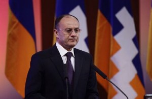 Министр обороны Армении отправился в Нагорный Карабах