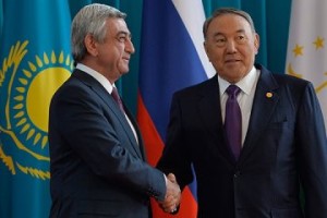 Саргсян поздравил Назарбаева с Днем независимости Казахстана