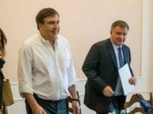 Украинский депутат предложил отстранить Авакова и Саакашвили на время расследования