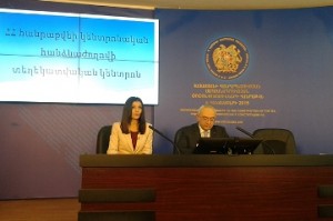 Глава ЦИК: около 16 тыс. членов участковых комиссий работают на конституционном референдуме в Армении