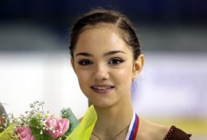 Медведева-Бабасян установила мировой рекорд на чемпионате России по фигурному катанию (Видео)