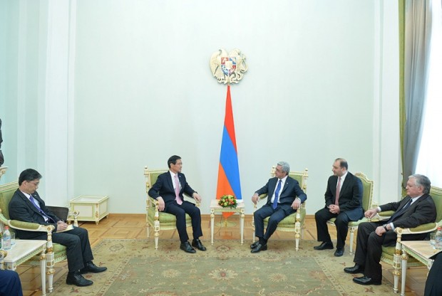 Новый посол Южной Кореи вручил президенту Армении свои верительные грамоты