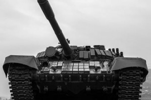 Движущиеся танки и неподвижное общество