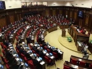 В парламенте Армении обсуждают евразийский кредит на $300 млн.
