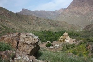 Армянская церковь Св. Стефана в Иране – из красивейших в мире: "Telegraph"