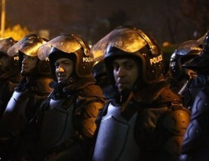 Шествие оппозиционеров в Ереване двинулось к зданию Центризбиркома
