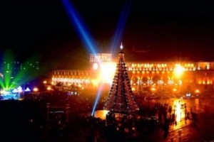 На Площади Республики сегодня зажгутся огни главной новогодней елки