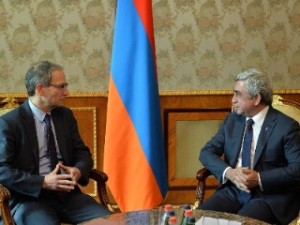 Армяно-американские дипломатические отношения со времени их установления и по сей день имеют тенденцию к развитию