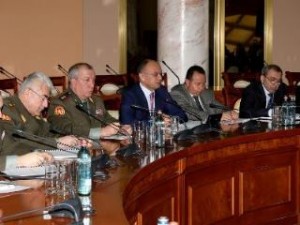 Министр обороны Армении высоко оценил метериально-техническое обеспечение ВС страны