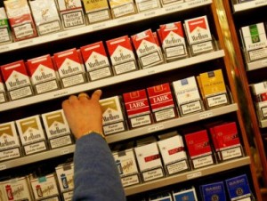 В Туркменистане из продажи исчезли сигареты
