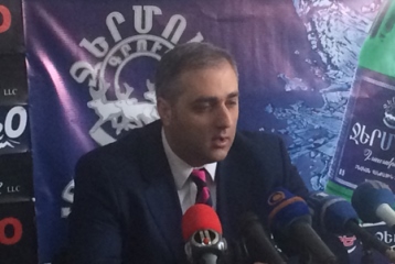 Увеличение количества вооружений на российской военной базе в Армении связано с напряженной ситуацией в регионе — политолог