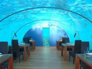 В индийском городе Ахмадабад открылся первый подводный ресторан