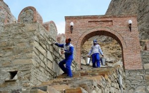 Азербайджан присваивает армянскую крепость Ернджакаберд в Нахиджеване