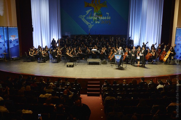 Президент Армении присутствовал на вручении премий «Айкян»
