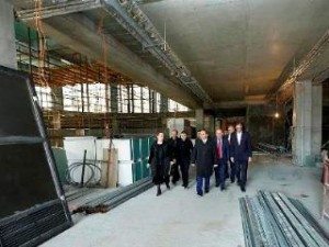 Овик Абраамян посетил строительную площадку ереванского спортивно-оздоровительного комплекса