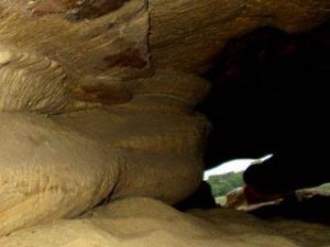 Армения начнет развитие спелеотуризма с уникальной древней пещеры Магили