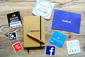 В России рассмотрят идею о запрете на использование соцсетей на работе