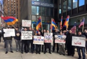 Перед зданием постоянного представительства Азербайджана в ООН группа армян организовала акцию