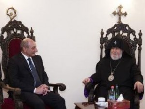 Президент Арцаха посетил Эчмиадзин