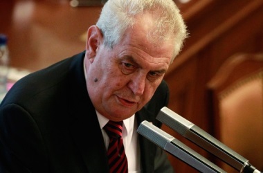 Земан: Не стоит давать Турции 3 млрд евро на мигрантов