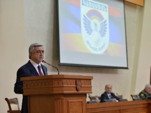 Президент Саргсян принял участие в стартовавших в Минобороны оперативных сборах руководящего комсостава