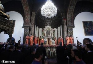 Армянская Апостольская Церковь отмечает Пасхальный Сочельник