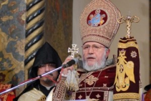 Католикоса всех армян поздравил армянских женщин