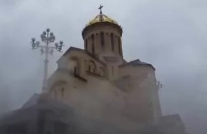 В Тбилиси горит кафедральный собор