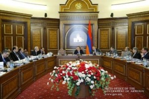 Премьер: Поставленные перед Фондом развития Армении задачи нуждаются в пересмотре