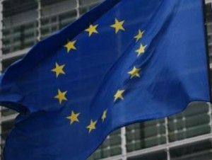 Еврокомиссия распорядилась припустить флаги Евросоюза у штаб-квартиры в Брюсселе