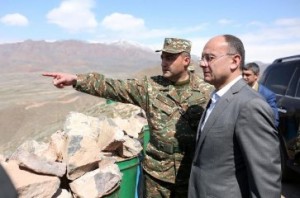 Глава Минобороны Армении побывал с рабочим визитом в 5-ом армейском объединении
