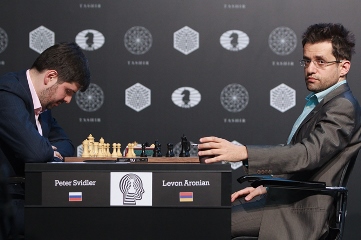 Аронян потерпел второе поражение в турнире претендентов