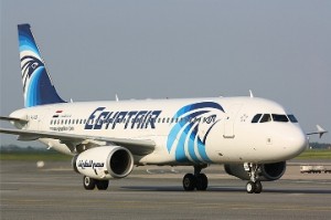 Заложник сбежал из захваченного египетского самолета через кабину пилотов