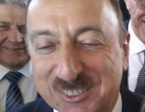 Алиев освободил 16 политзаключенных, ради фото с Бараком Обамой, чего так и не добился