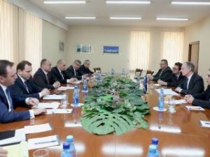 Министр обороны Армении и представитель НАТО обсудили вопросы сотрудничества