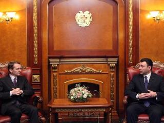 Армения заинтересована в серьезном сотрудничестве с партнерами по ОДКБ — Шармазанов