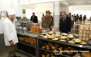 Президент Арцаха посетил одну из воинских частей