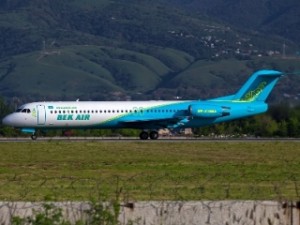 В Казахстане запретили эксплуатацию самолетов Fokker 100 до завершения техпроверки