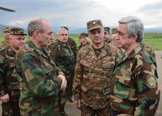 Президент Армении прилетел в Карабах