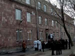 В Центральном военном госпитале на данный момент лечение получают 32 раненых в Карабахе военнослужащих