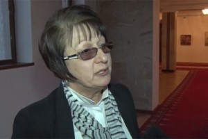 Армянский депутат предлагает отправлять на фронт женщин